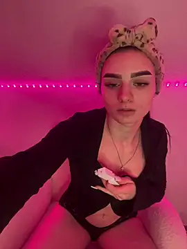 AdelinaAlia online show from March 4, 2026, 6:48 pm