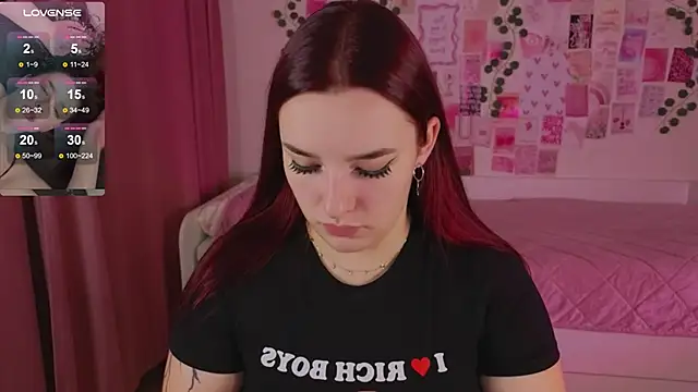 CookyDaisy online show from November 19, 2025, 8:31 pm