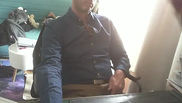 Snapshot of shyfrenchcock1 chatting on October 31, 2025, 3:19 pm shyfrenchcock1 online show from October 31, 2025, 3:19 pm