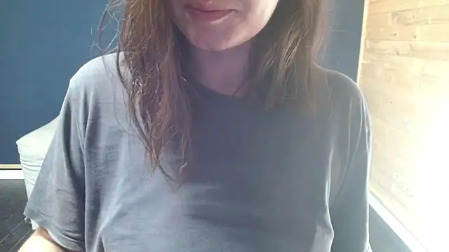 Snapshot of NovaBabe21 chatting on September 14, 2025, 10:04 am NovaBabe21 online show from September 14, 2025, 10:04 am