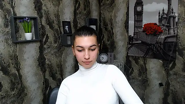 KarolinaRosse  online show from February 21, 2025, 1:00 pm