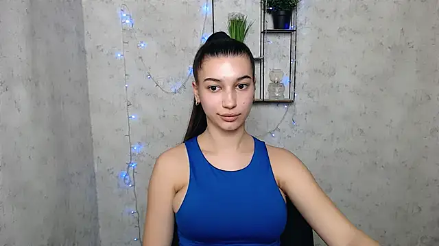 KarolinaRosse  online show from March 10, 2025, 9:56 am