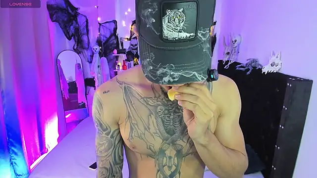 Duriel  online show from October 16, 2025, 3:53 pm