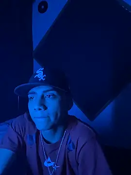 SkinnyHot444 online show from February 5, 2025, 12:27 pm