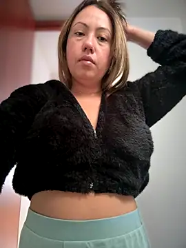 VIOLETA-25  online show from November 20, 2025, 12:06 pm