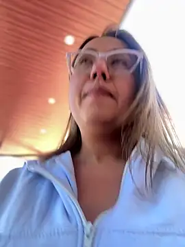 Snapshot of VIOLETA-25_ chatting on February 27, 2026, 3:12 pm VIOLETA-25 online show from February 27, 2026, 3:12 pm