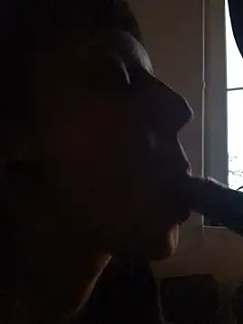 Snapshot of zra_andre chatting on February 14, 2025, 4:20 pm zra andre online show from February 14, 2025, 4:20 pm