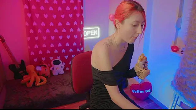 Snapshot of Bloom-fairy chatting on February 13, 2026, 1:00 pm Bloom-fairy online show from February 13, 2026, 1:00 pm