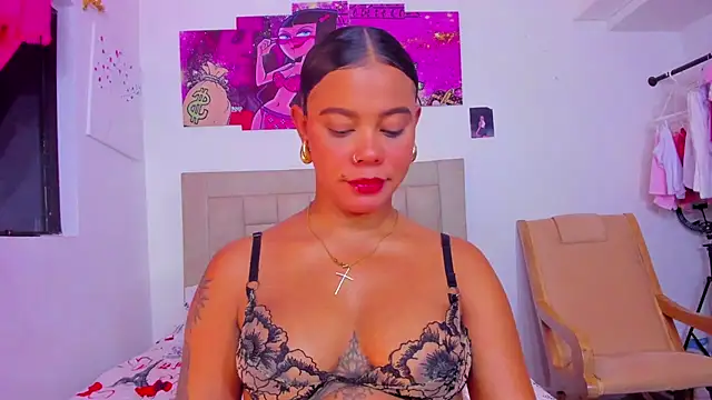 Snapshot of Miranda-brow chatting on February 14, 2025, 1:45 am Miranda-brow online show from February 14, 2025, 1:45 am