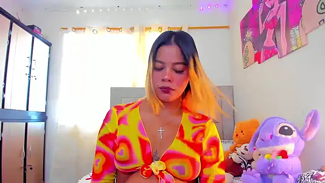 Snapshot of Miranda-brow chatting on January 3, 2025, 5:31 pm Miranda-brow online show from January 3, 2025, 5:31 pm