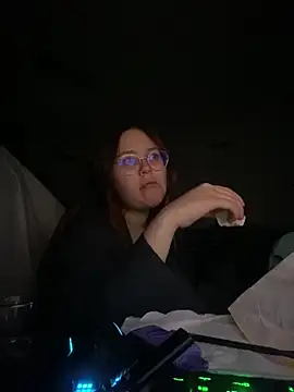 moranaastalll5 online show from December 17, 2024, 9:05 pm