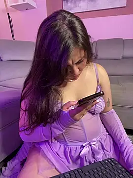 Snapshot of PoliBenett_ chatting on February 4, 2025, 9:31 pm PoliBenett online show from February 4, 2025, 9:31 pm