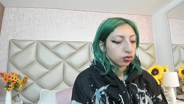 Snapshot of Im_gaia chatting on November 27, 2025, 12:16 pm Im gaia online show from November 27, 2025, 12:16 pm