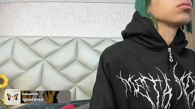 Snapshot of Im_gaia chatting on November 23, 2025, 12:04 pm Im gaia online show from November 23, 2025, 12:04 pm