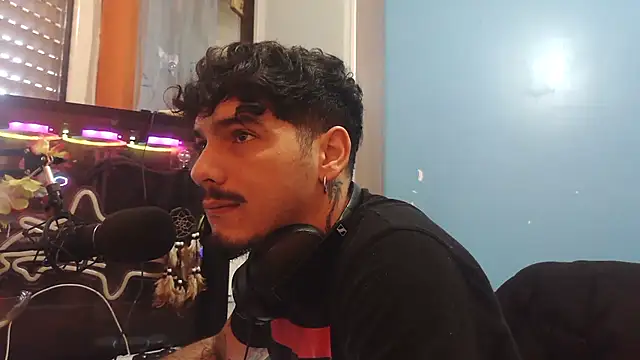 Badboyi1997 online show from February 6, 2026, 9:27 am