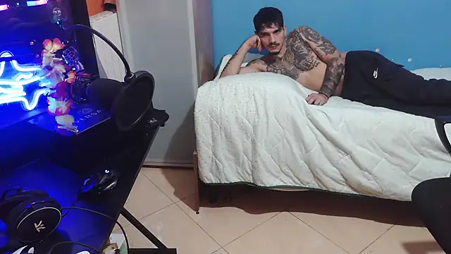 Snapshot of Badboyi1997 chatting on October 19, 2025, 1:41 am Badboyi1997 online show from October 19, 2025, 1:41 am