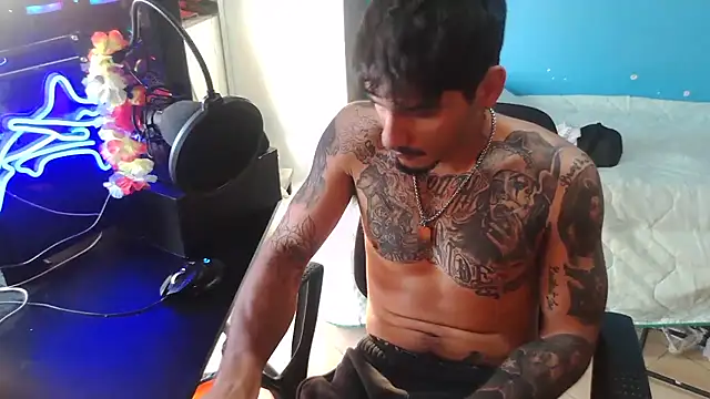 Snapshot of Badboyi1997 chatting on October 19, 2025, 3:15 pm Badboyi1997 online show from October 19, 2025, 3:15 pm