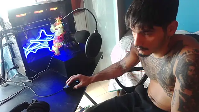 Snapshot of Badboyi1997 chatting on October 11, 2025, 10:49 am Badboyi1997 online show from October 11, 2025, 10:49 am