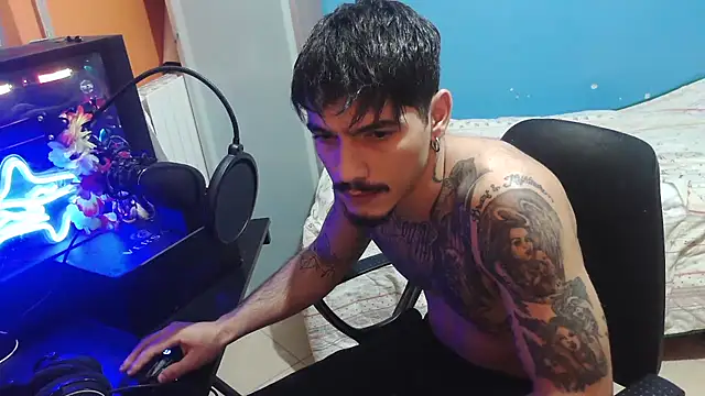 Snapshot of Badboyi1997 chatting on October 12, 2025, 8:21 pm Badboyi1997 online show from October 12, 2025, 8:21 pm