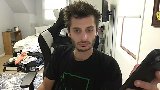 Dylansd online show from December 16, 2024, 8:26 pm