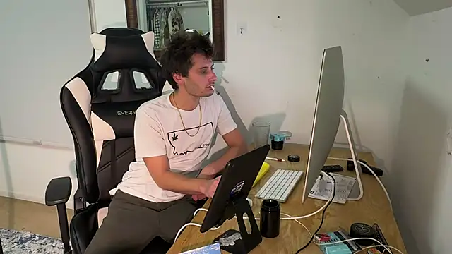 Dylansd online show from December 19, 2024, 12:34 am