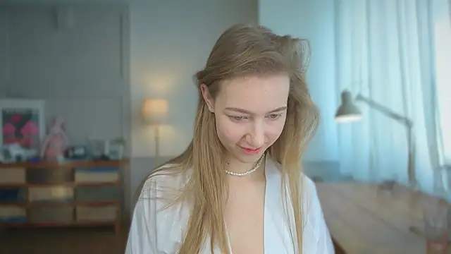 Snapshot of solar_bella chatting on February 27, 2025, 10:33 am solar bella online show from February 27, 2025, 10:33 am