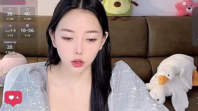 Yilin1999 online show from September 23, 2025, 8:43 am