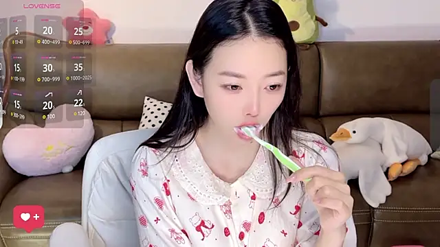 Yilin1999 online show from March 9, 2025, 1:14 am