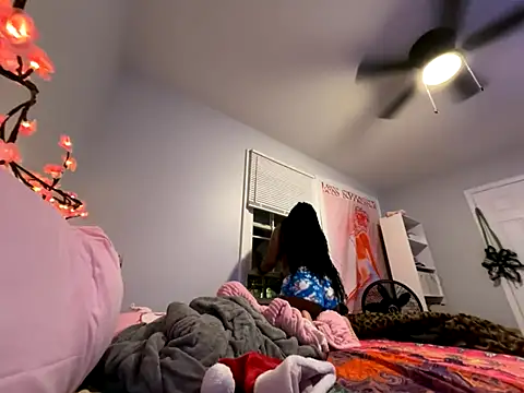 Snapshot of strip4faith chatting on December 17, 2025, 5:45 am strip4faith online show from December 17, 2025, 5:45 am