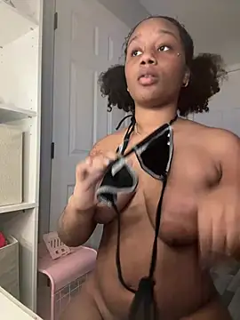 Snapshot of strip4faith chatting on February 3, 2026, 10:48 pm strip4faith online show from February 3, 2026, 10:48 pm