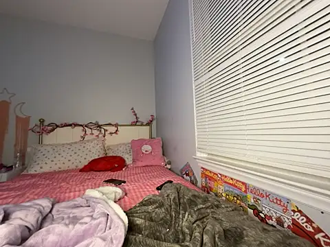 Snapshot of strip4faith chatting on February 16, 2026, 2:10 am strip4faith online show from February 16, 2026, 2:10 am