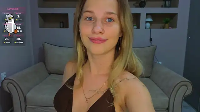 LinaCristonsen online show from September 14, 2025, 4:29 pm