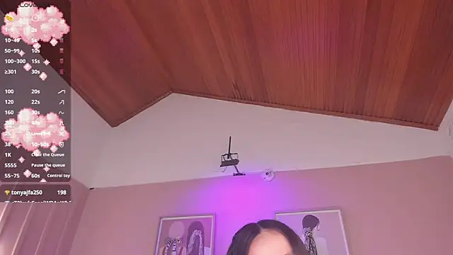 elodie walker online show from March 31, 2026, 12:29 pm