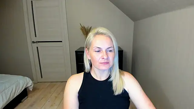 Alicee Gracee online show from October 14, 2025, 6:52 pm