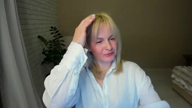 Alicee Gracee online show from February 17, 2026, 7:44 pm