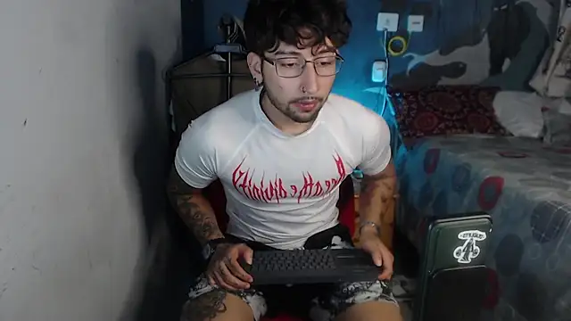 Dereck Dickson online show from November 12, 2025, 3:10 am