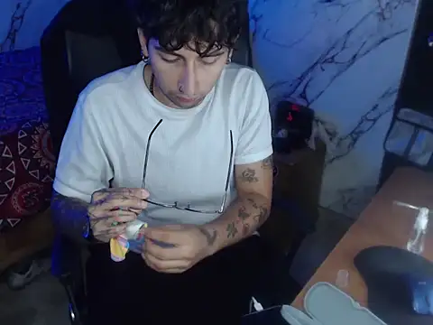 Snapshot of Dereck_Dickson chatting on March 3, 2026, 11:12 pm Dereck Dickson online show from March 3, 2026, 11:12 pm