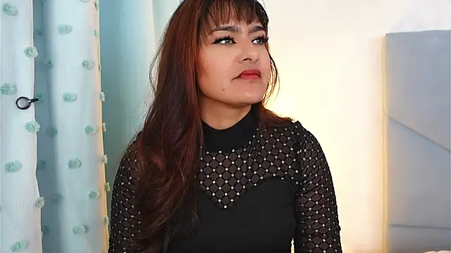 Snapshot of AshiaEkta1 chatting on January 5, 2026, 9:18 pm AshiaEkta1 online show from January 5, 2026, 9:18 pm