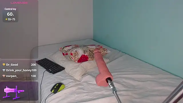 Snapshot of Katia_15 chatting on January 7, 2025, 10:52 pm Katia 15 online show from January 7, 2025, 10:52 pm