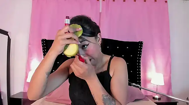 Snapshot of Malory_st chatting on February 11, 2025, 6:44 pm Malory st online show from February 11, 2025, 6:44 pm