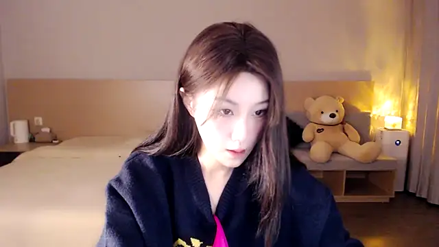 Lucky-baby online show from December 24, 2024, 1:39 pm