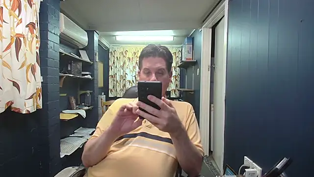 Snapshot of tilobinder chatting on March 1, 2026, 3:34 pm tilobinder online show from March 1, 2026, 3:34 pm