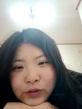 hello098712 online show from March 13, 2025, 3:28 pm