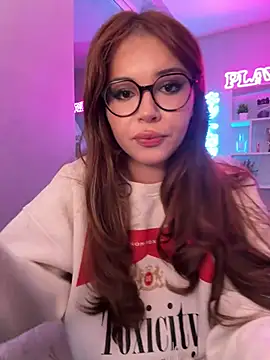 Snapshot of CutiePie3 chatting on February 10, 2026, 7:24 pm CutiePie3 online show from February 10, 2026, 7:24 pm