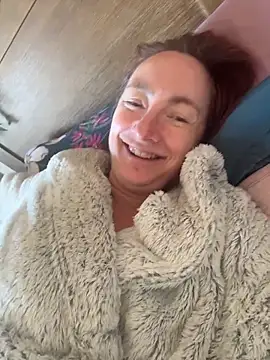 LouiseTswing online show from March 26, 2026, 7:50 am