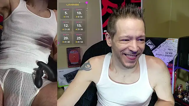 Snapshot of MasterForgedRayy chatting on February 21, 2025, 2:28 am MasterForgedRayy online show from February 21, 2025, 2:28 am