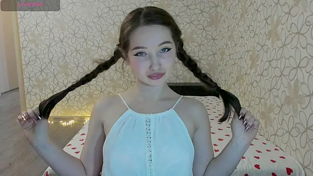 Lissa Cristal online show from December 16, 2025, 12:20 pm