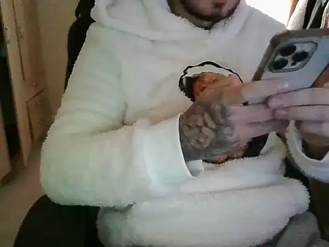 Snapshot of realityyshowww chatting on November 15, 2025, 11:03 am realityyshowww online show from November 15, 2025, 11:03 am