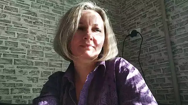 EdithManning online show from February 13, 2025, 8:06 am