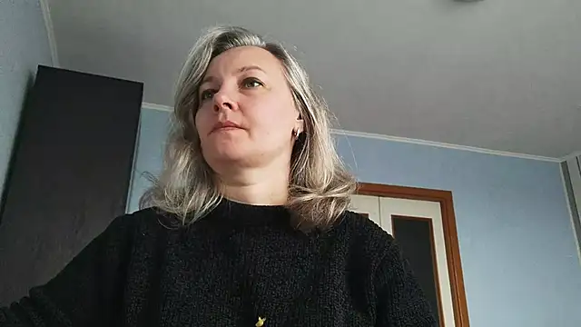 EdithManning online show from April 26, 2026, 6:32 am